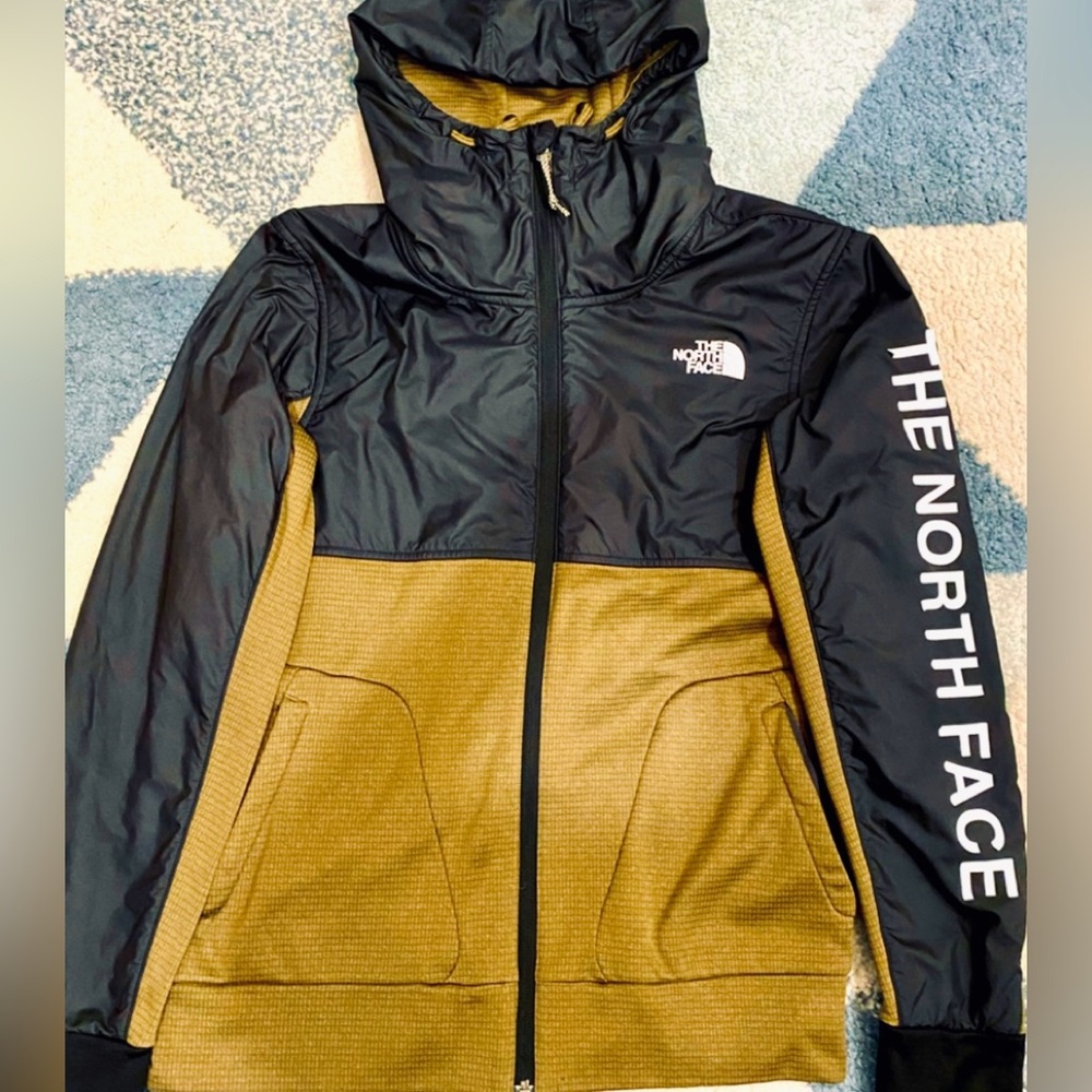 North Face Men’s Small Element Jacket Espresso Brown + Black.